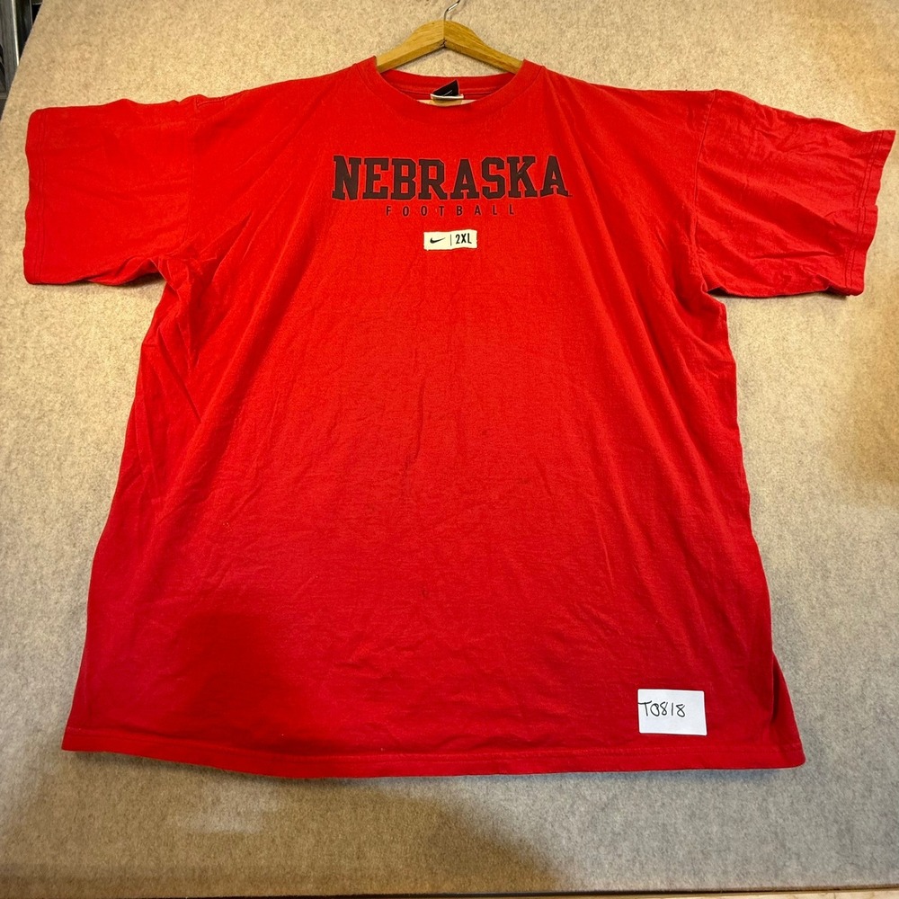 Nike Nebraska Football Shirt Mens 2XL Red Vintage Huskers Team Graphic T-Shirt